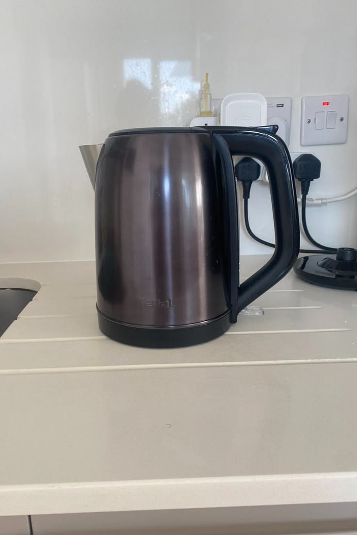 KENWOOD Plus Electric Kettle KN-303 – 1.7L/2L, 1500W